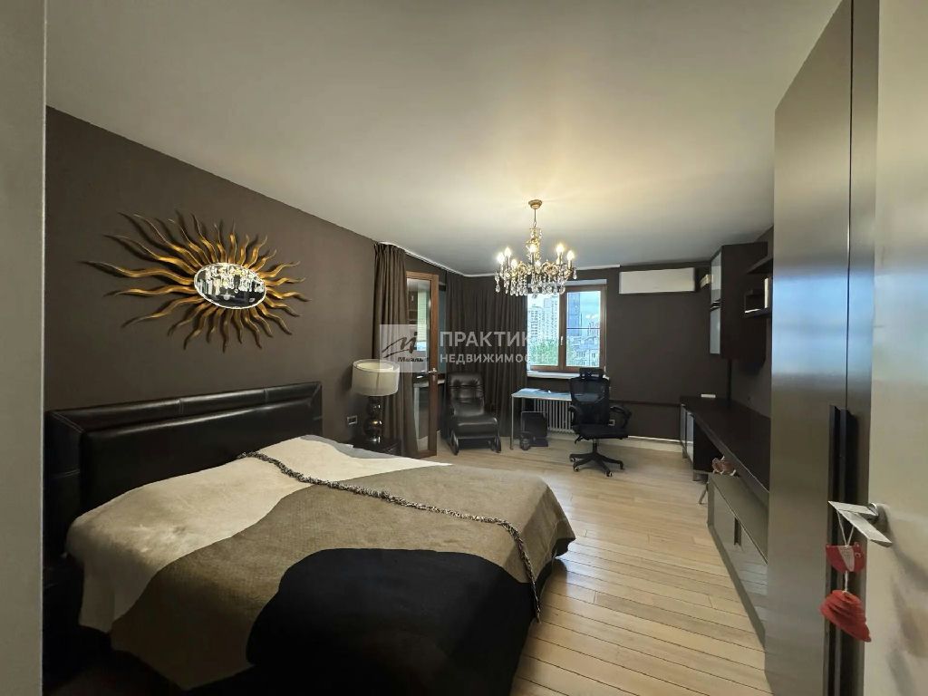 m. Ulitsa 1905 goda: Apartment, 3-rooms
