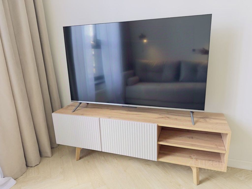 m. ZIL: Apartment, 2-rooms