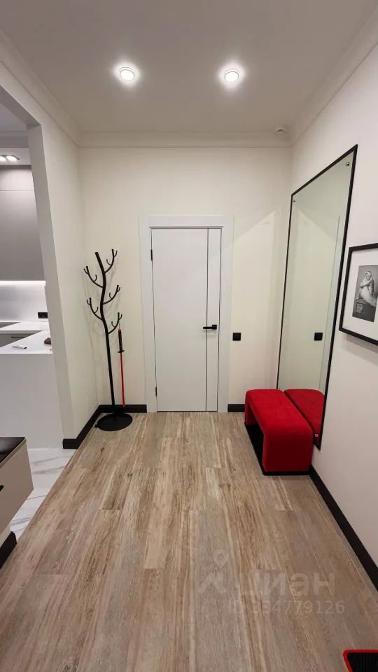 m. Narodnoe Opolchenie: Apartment, 1-rooms