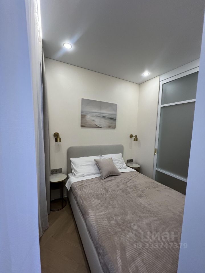 m. Dubrovka: Apartment, studio