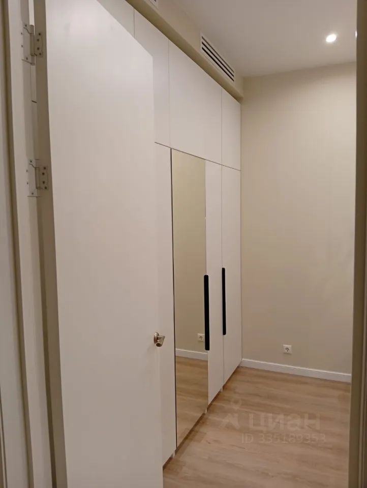 m. Dubrovka: Apartment, 2-rooms