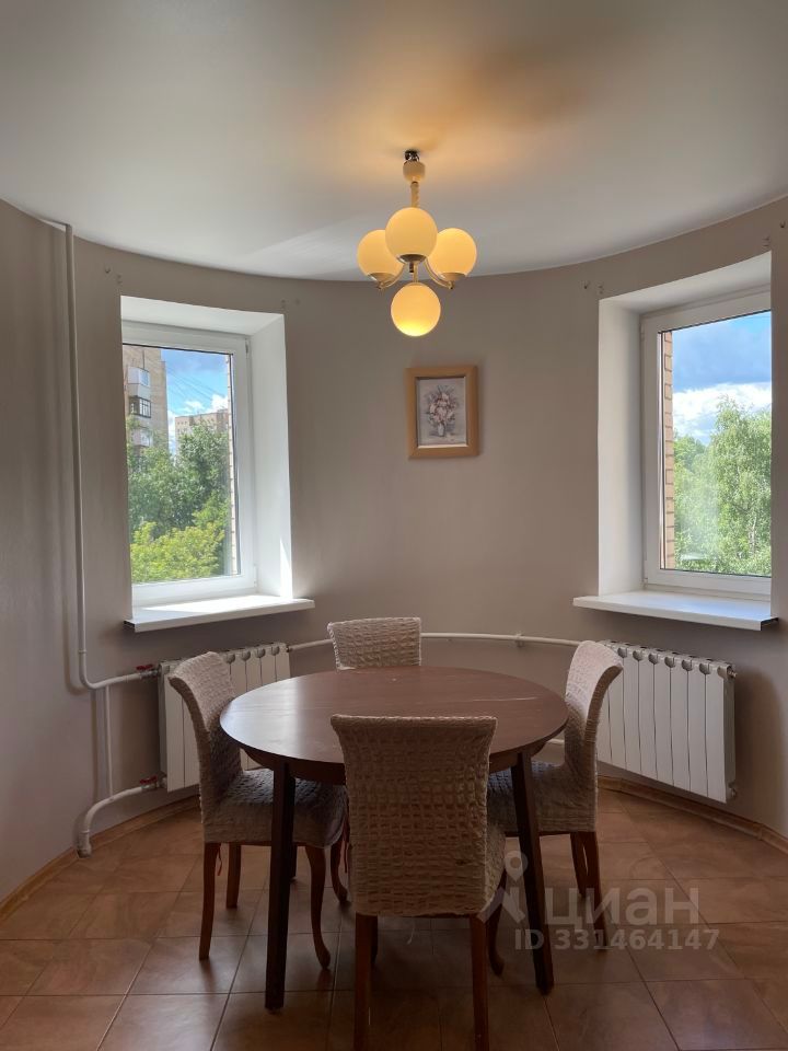 m. Pavshino: Apartment, 2-rooms