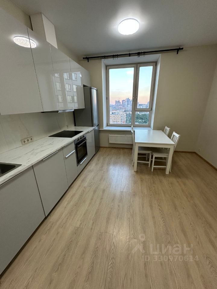 m. Narodnoe Opolchenie: Apartment, 2-rooms
