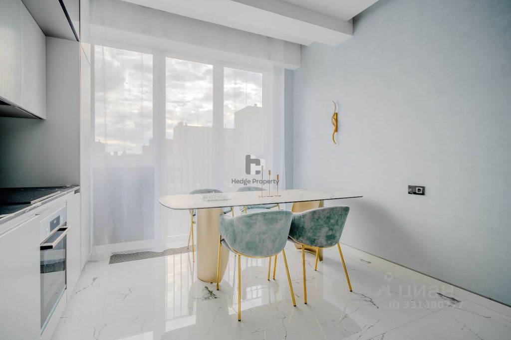 m. ZIL: Apartment, 2-rooms