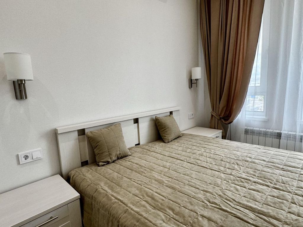 m. Dubrovka: Apartment, studio