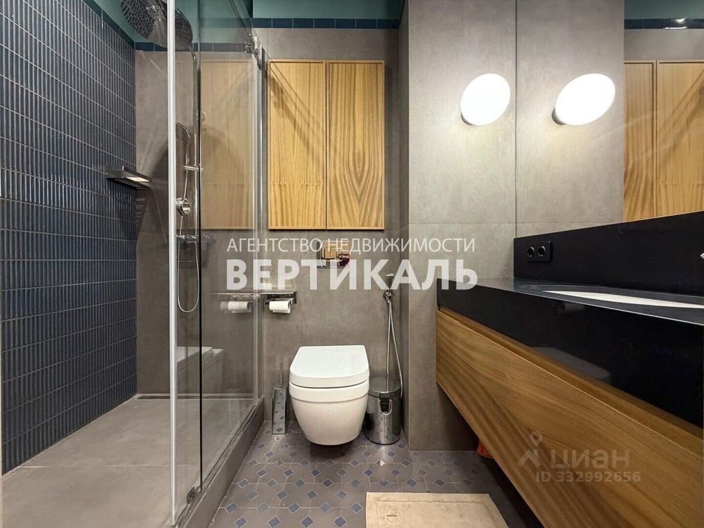 m. Delovoy tsentr (Vystavochnaya): Apartment, 5-rooms