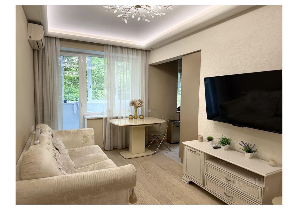 m. Smolenskaya: Apartment, 2-rooms
