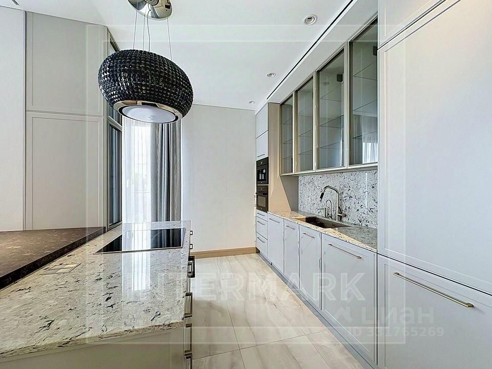 m. Novokuznetskaya: Apartment, 4-rooms