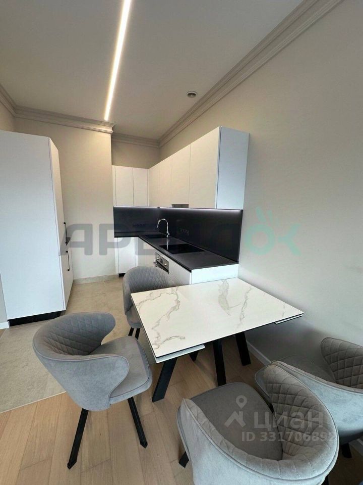m. Aminyevskaya: Apartment, 3-rooms