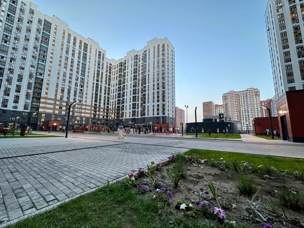 m. Bulvar Dmitriya Donskogo: Apartment, 2-rooms
