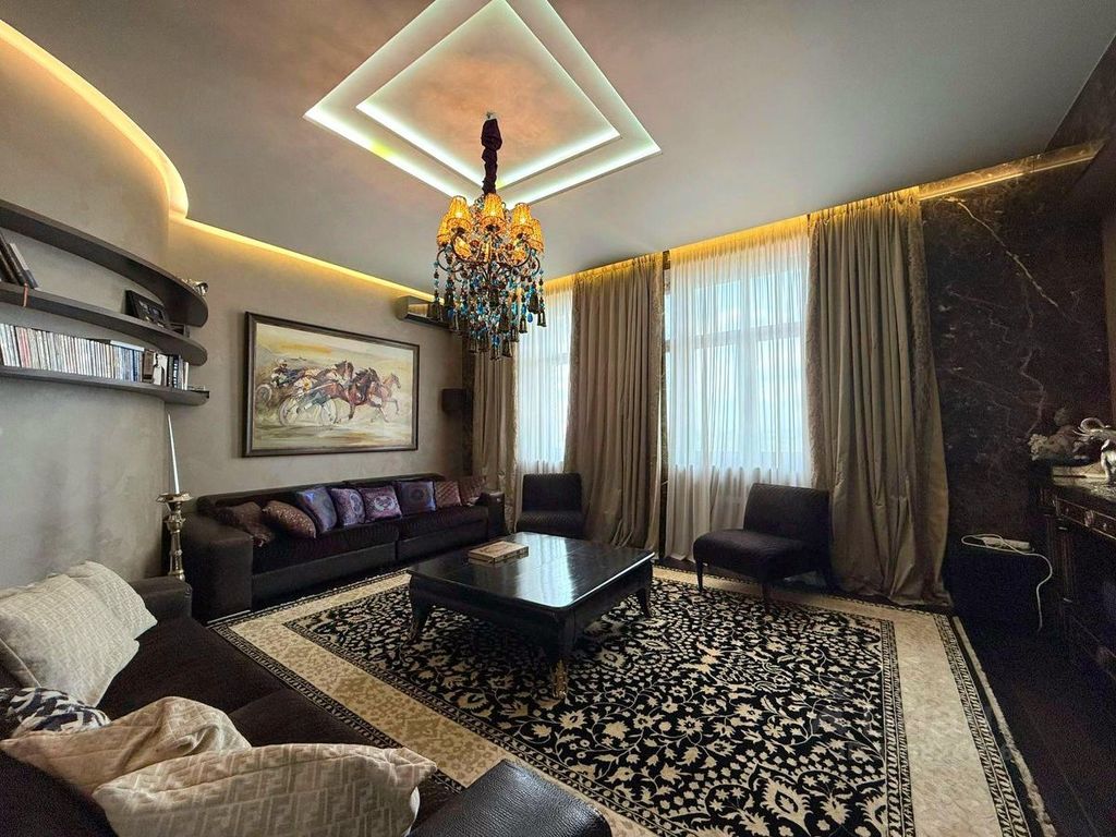 m. Solnechnaya: Apartment, 3-rooms