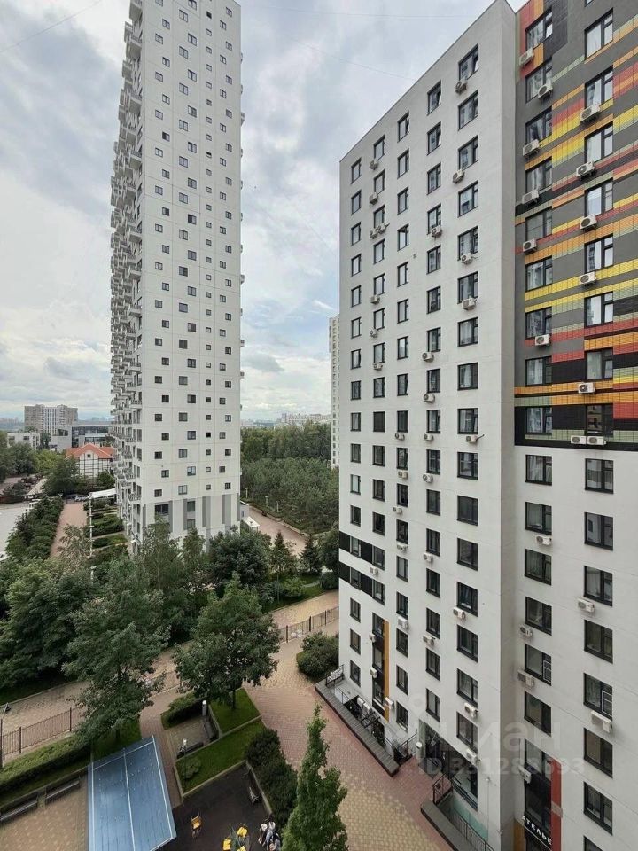 m. Narodnoe Opolchenie: Apartment, studio