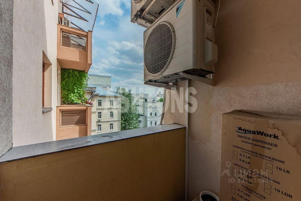 m. Tretyakovskaya: Apartment, 3-rooms