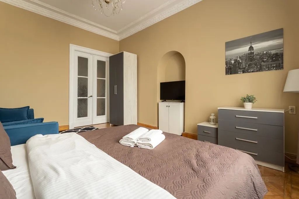 m. Barrikadnaya: Apartment, 2-rooms