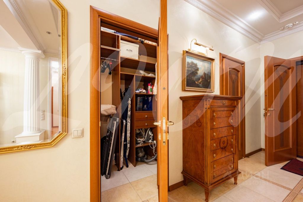 m. Akademicheskaya: Apartment, 3-rooms