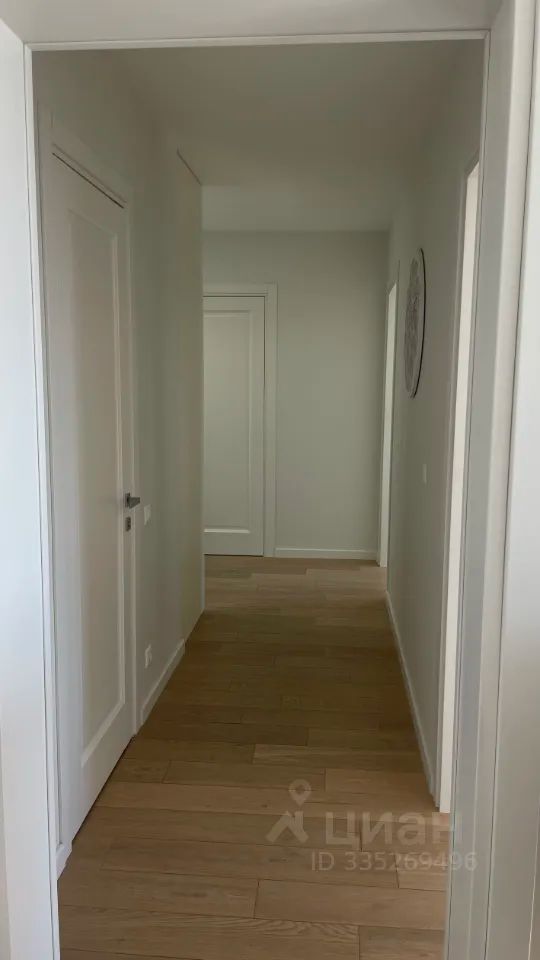 m. Molodezhnaya: Apartment, 3-rooms
