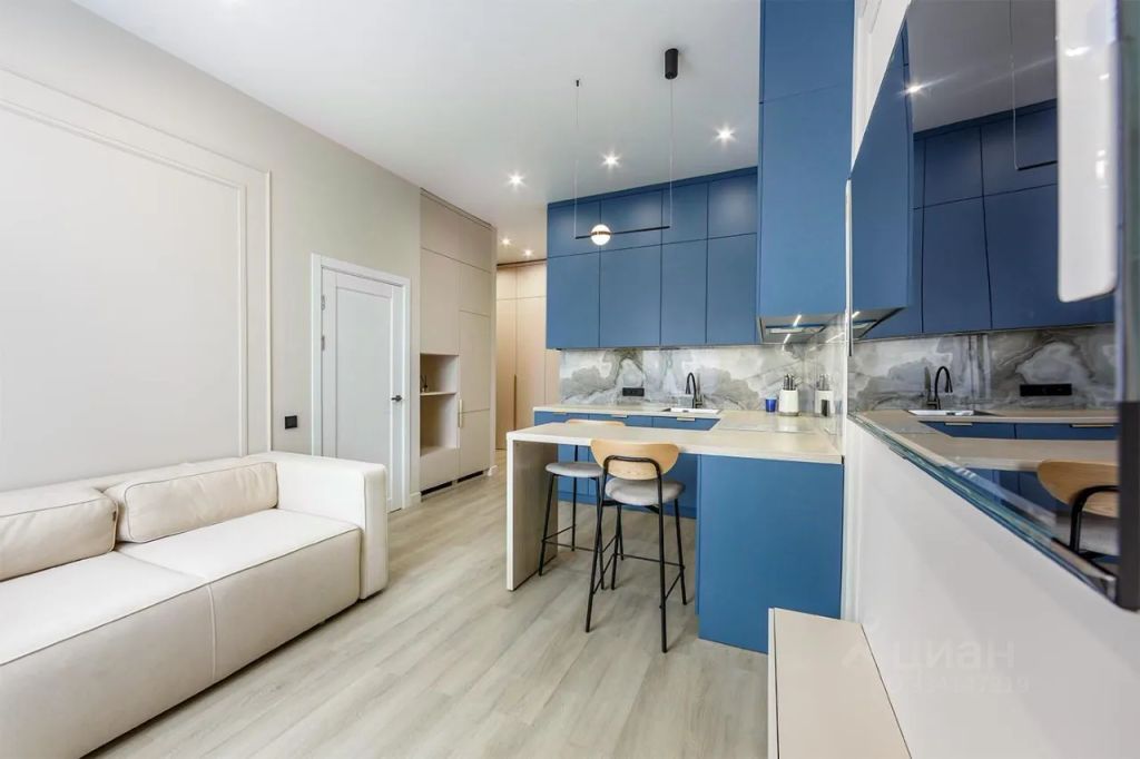 m. ZIL: Apartment, 2-rooms