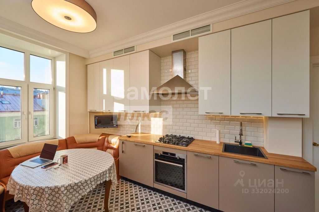 m. Chekhovskaya: Apartment, 3-rooms