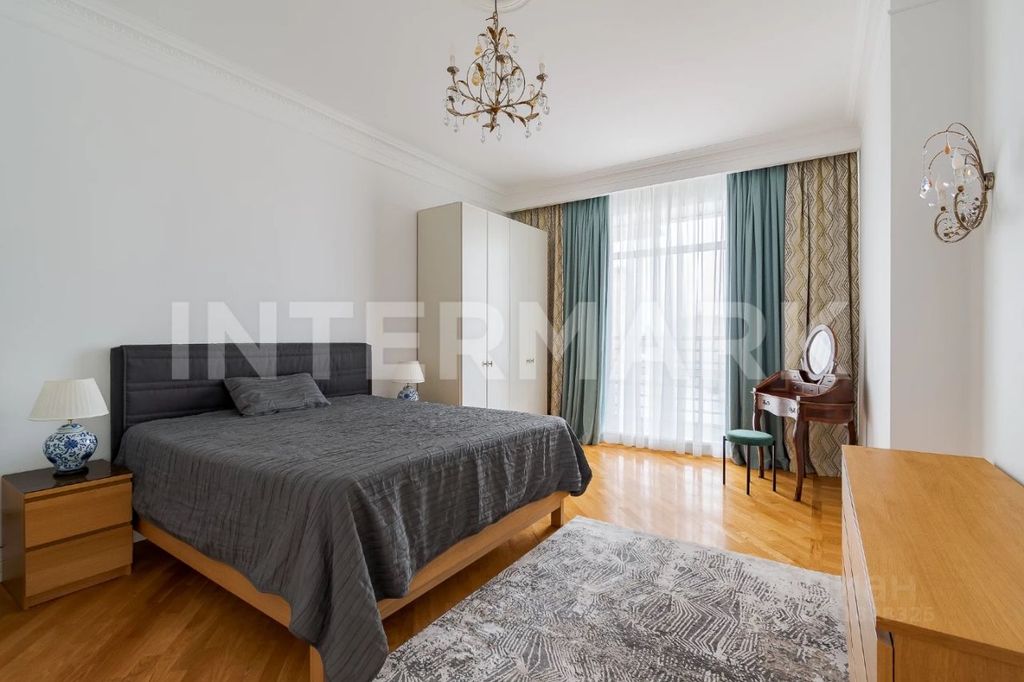 m. Arbatskaya: Apartment, 5-rooms
