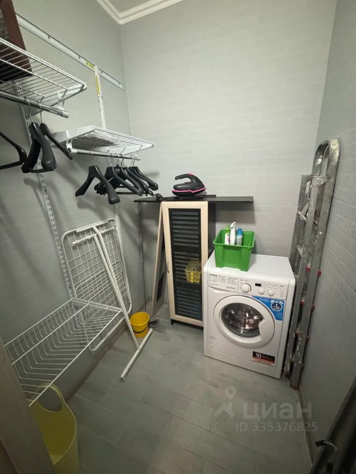 m. Lukhmanovskaya: Apartment, 2-rooms