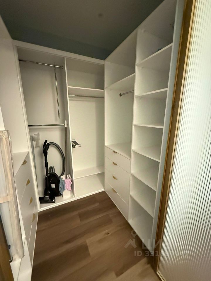 m. Serp i Molot: Apartment, 2-rooms