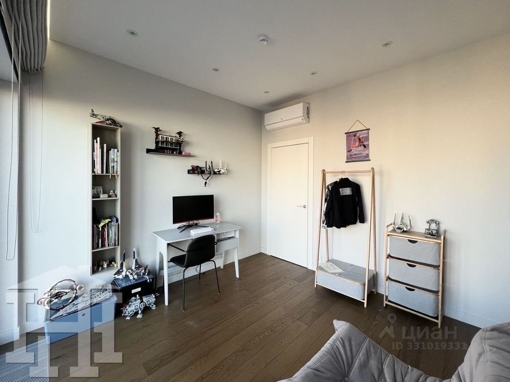 m. Baumanskaya: Apartment, 3-rooms