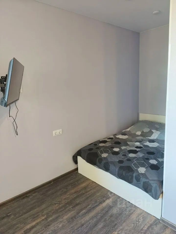 m. Krasnogorskaya: Apartment, studio