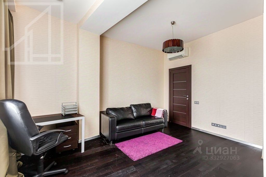 m. Oktyabrskaya: Apartment, 3-rooms