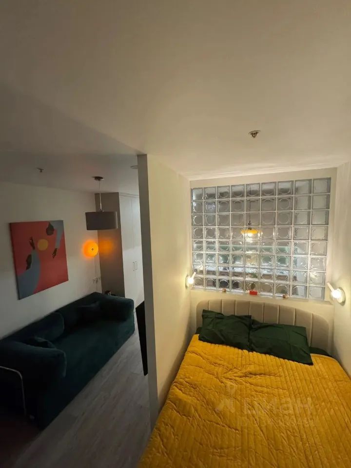 m. Maryina Roscha: Apartment, studio