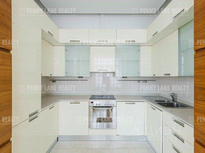 m. Kropotkinskaya: Apartment, 4-rooms