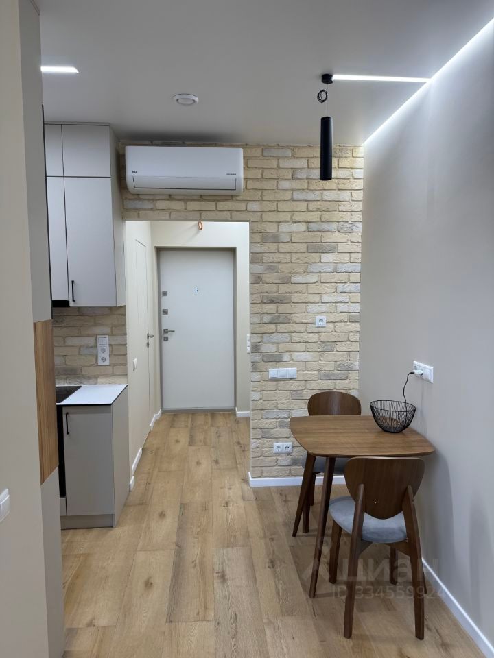 m. Park Pobedy: Apartment, studio