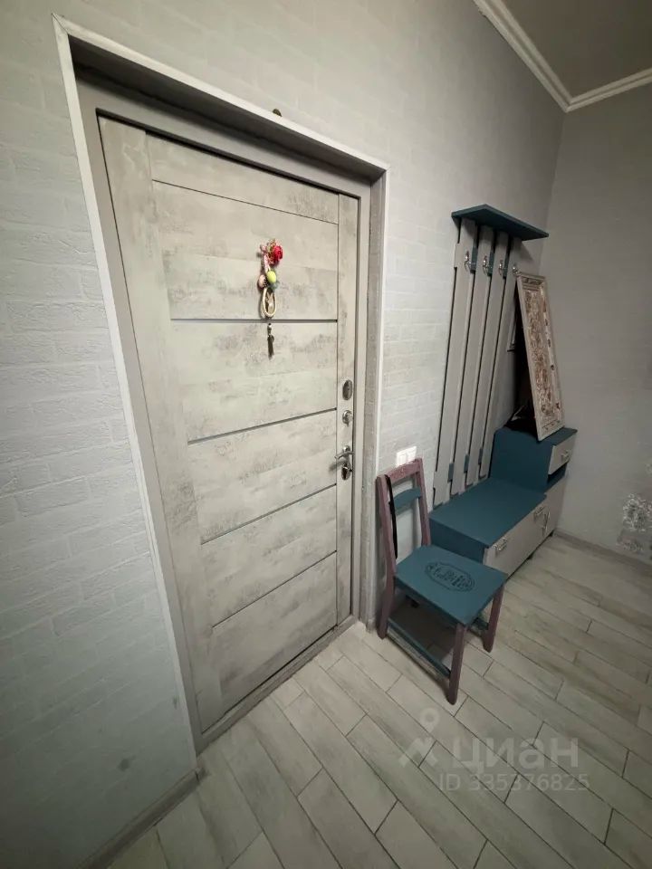 m. Lukhmanovskaya: Apartment, 2-rooms