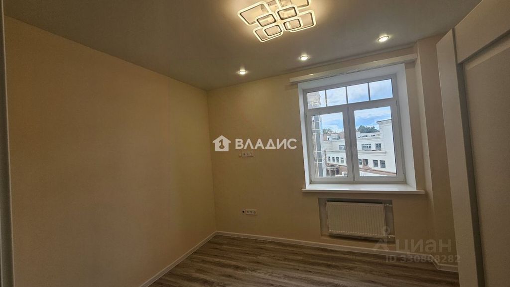 m. Solnechnaya: Apartment, 3-rooms