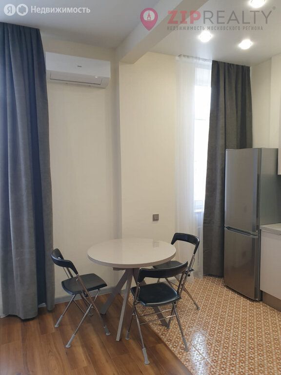 m. Delovoy tsentr: Apartment, studio