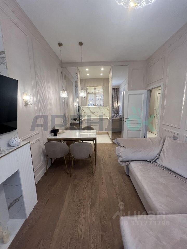 m. ZIL: Apartment, 2-rooms