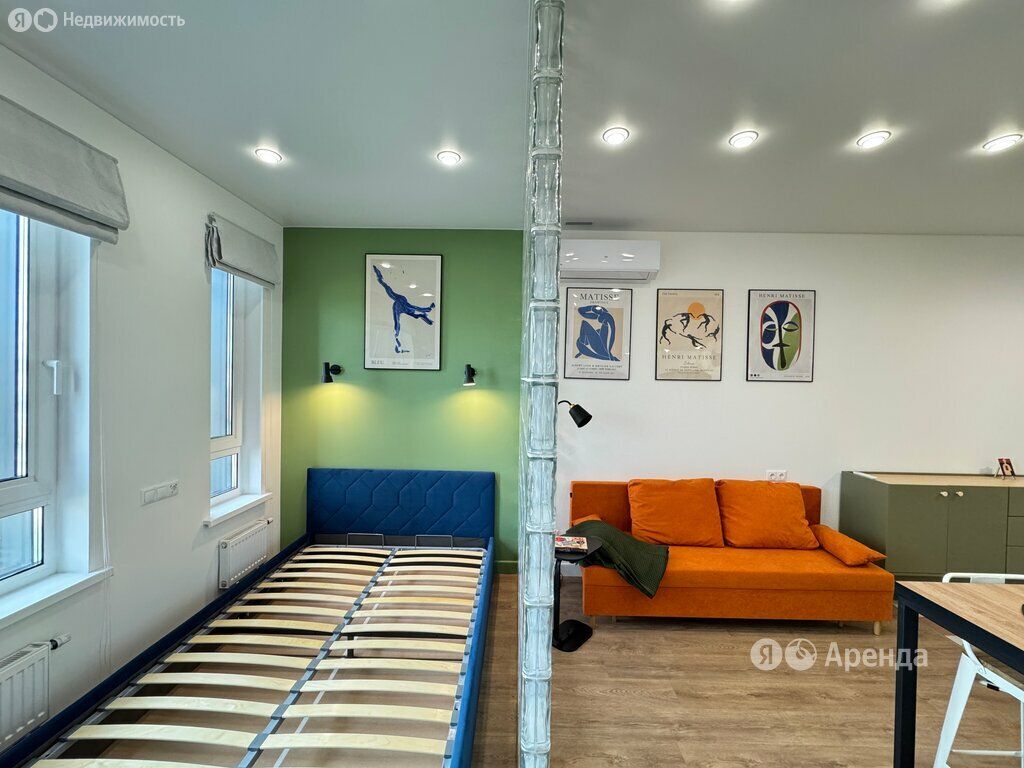 m. Dubrovka: Apartment, studio