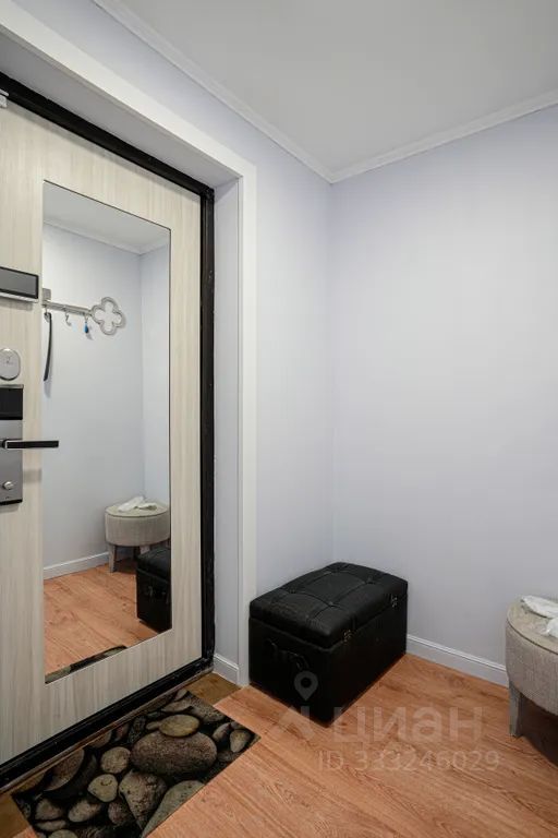 m. Ploschad trekh vokzalov: Apartment, studio