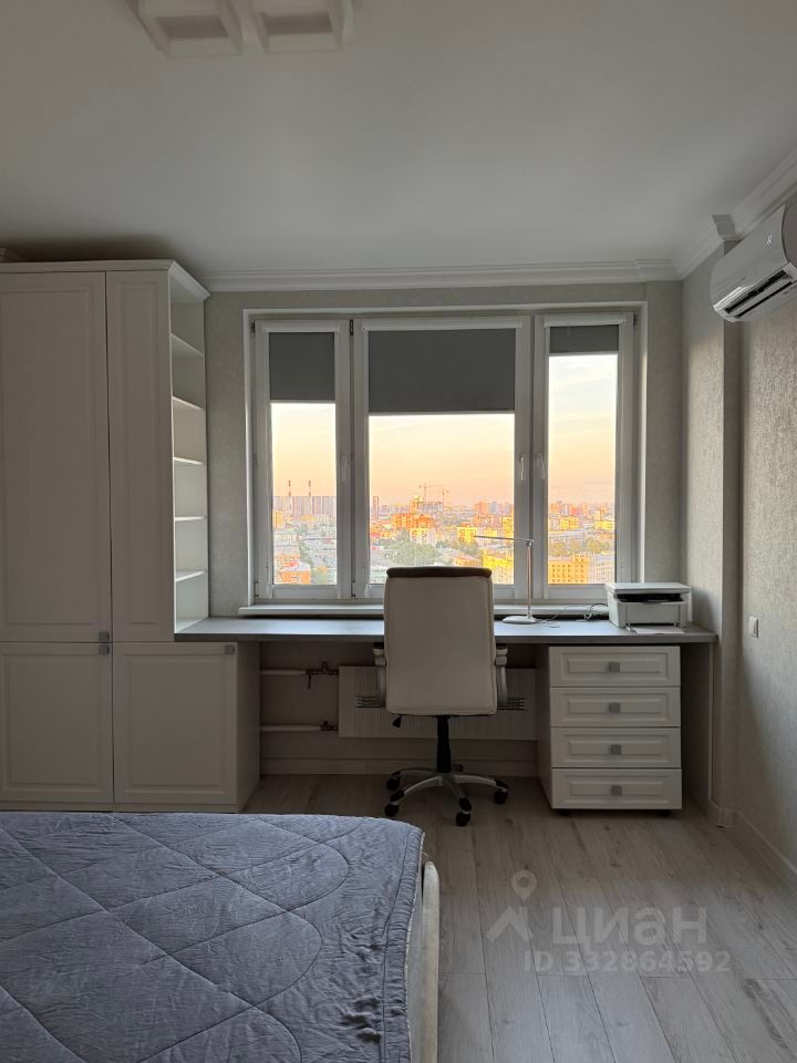 m. ZIL: Apartment, 1-rooms