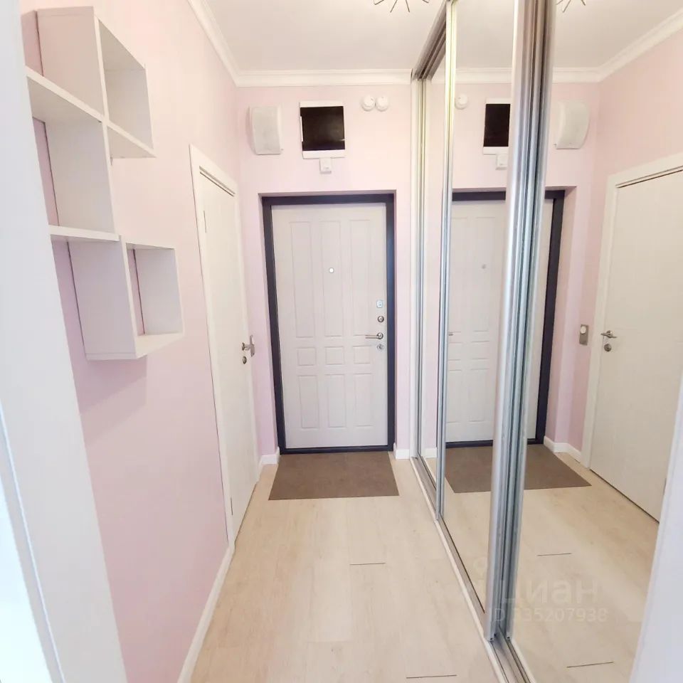 m. Strogino: Apartment, studio