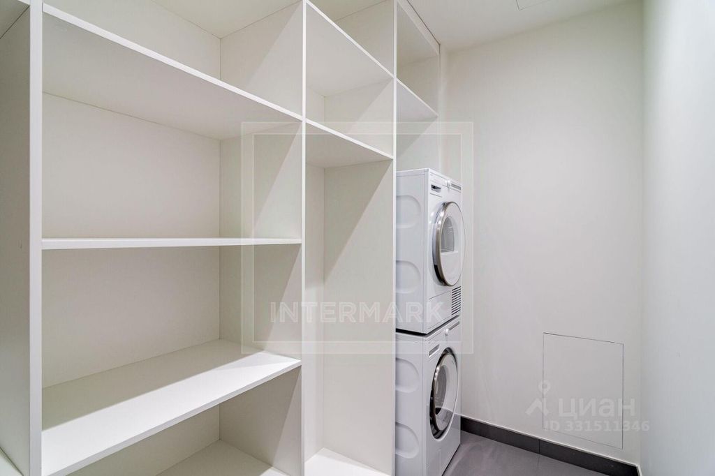 m. Ulitsa 1905 goda: Apartment, 5-rooms