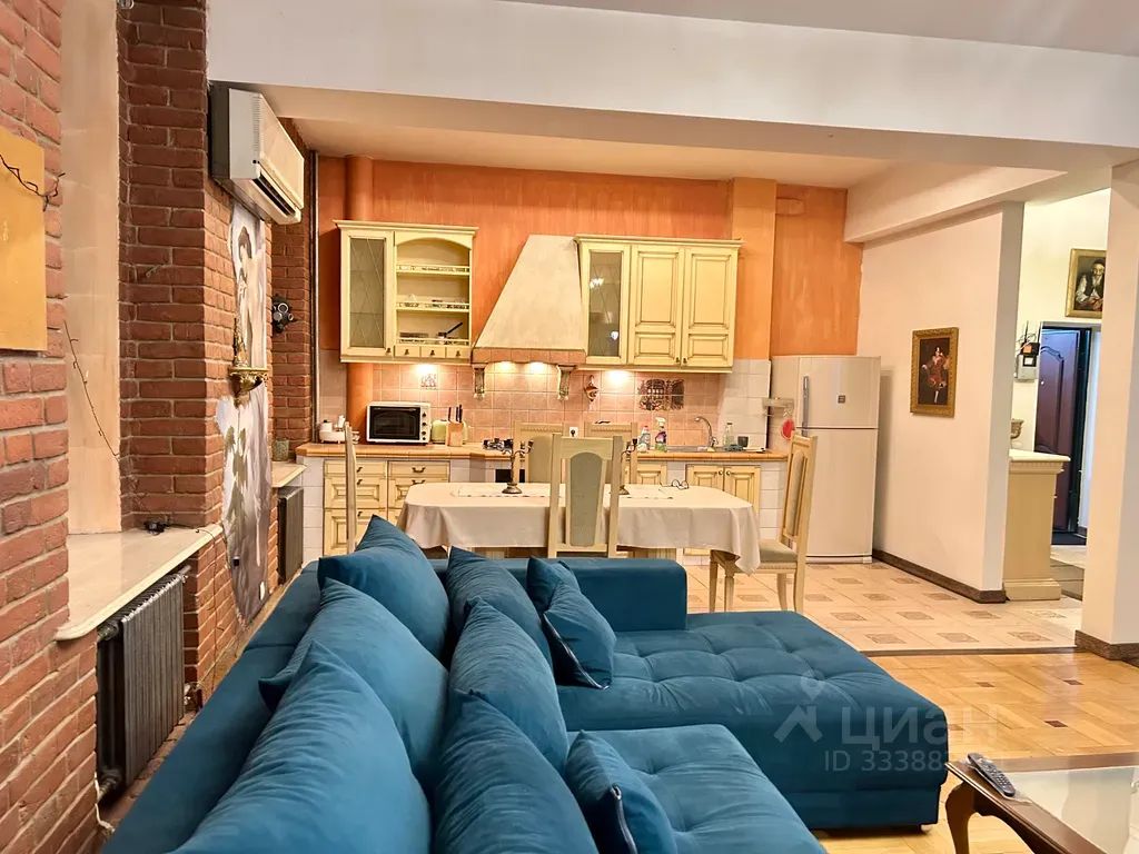 m. Sretensky bulvar: Apartment, 2-rooms