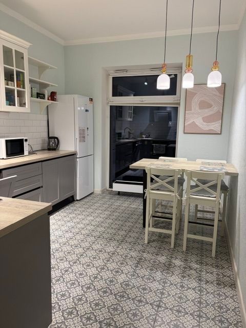 m. Dubrovka: Apartment, 2-rooms