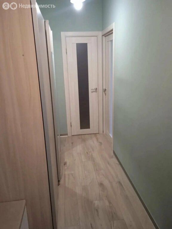m. Lukhmanovskaya: Apartment, 2-rooms