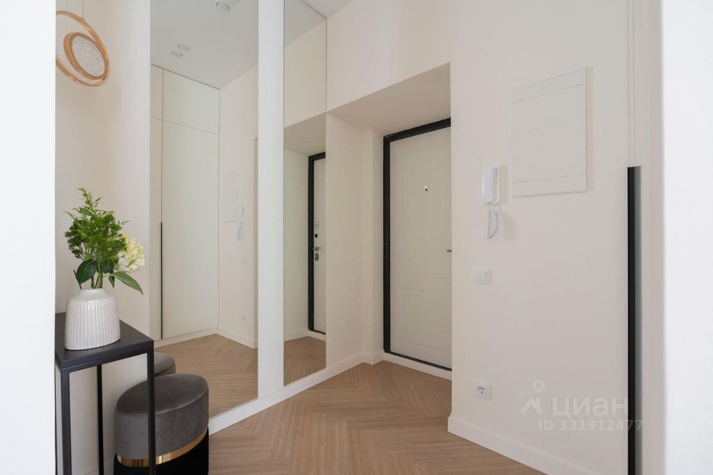 m. Mayakovskaya: Apartment, 2-rooms