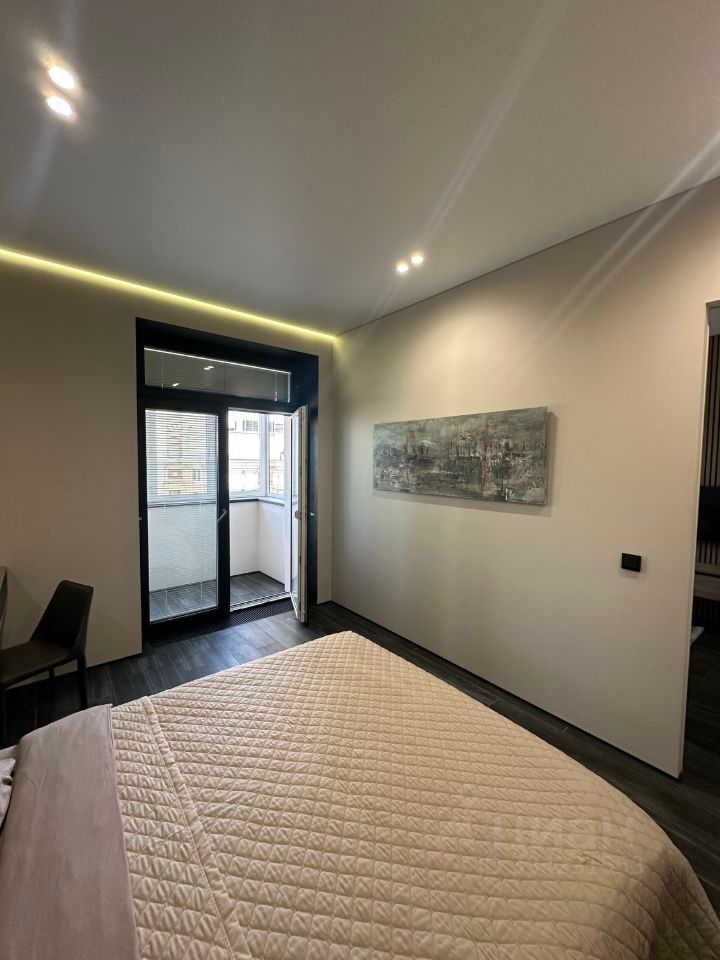 m. Ploschad trekh vokzalov: Apartment, 2-rooms