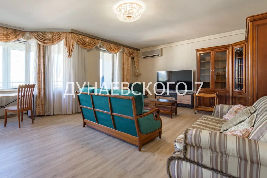 m. Studencheskaya: Apartment, 3-rooms