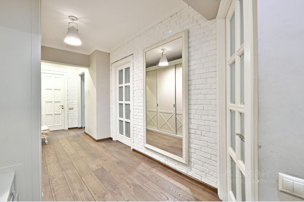 m. Smolenskaya: Apartment, 3-rooms