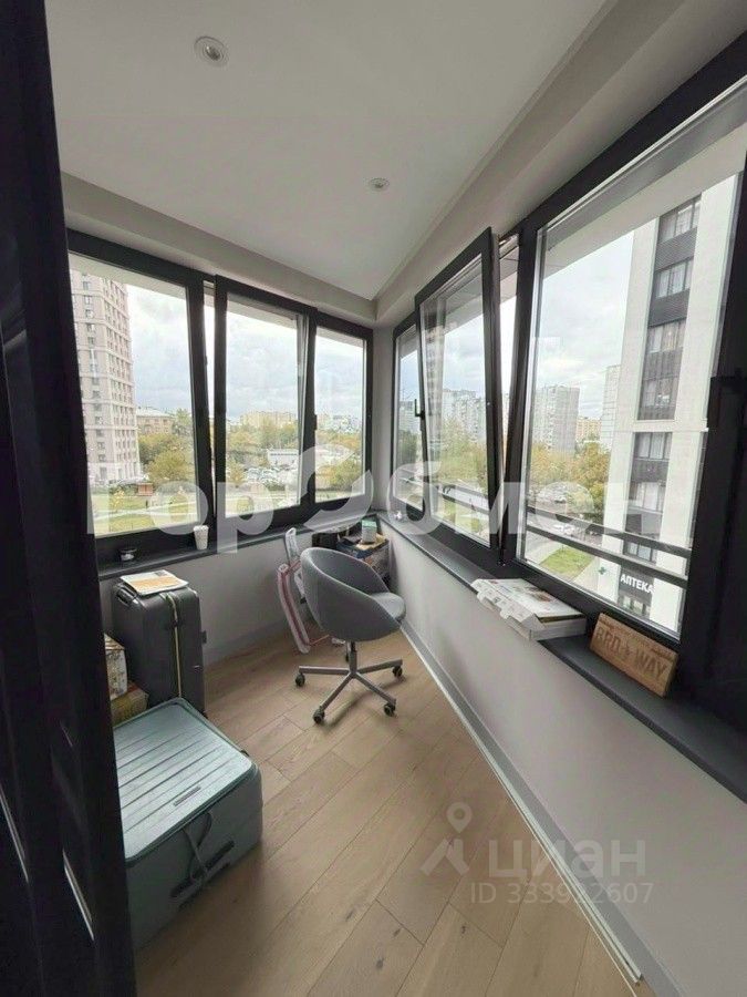 m. Oktyabrskoe pole: Apartment, 2-rooms