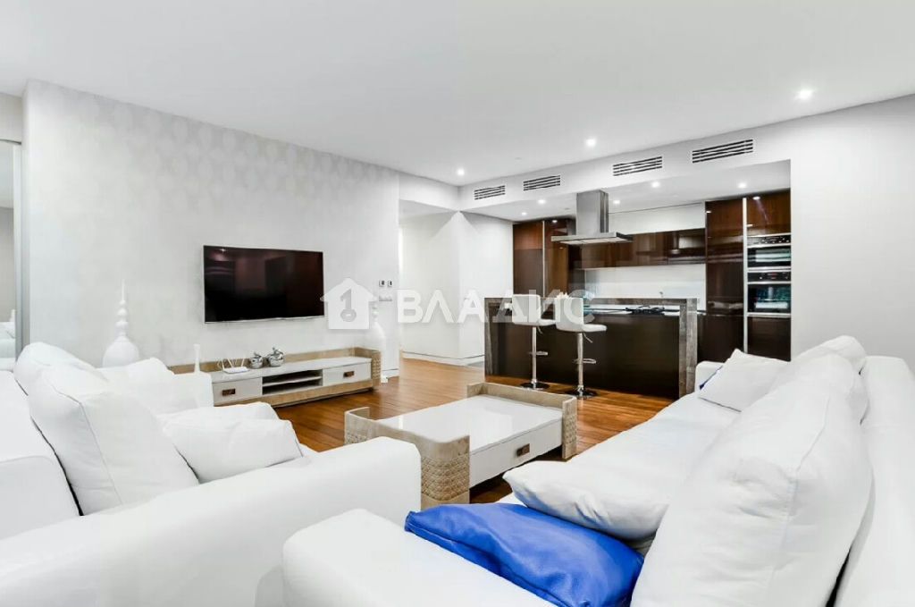 m. Moskva-Siti: Apartment, 3-rooms