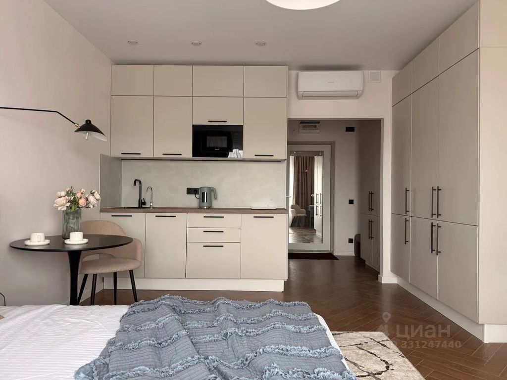 m. Park Pobedy: Apartment, studio